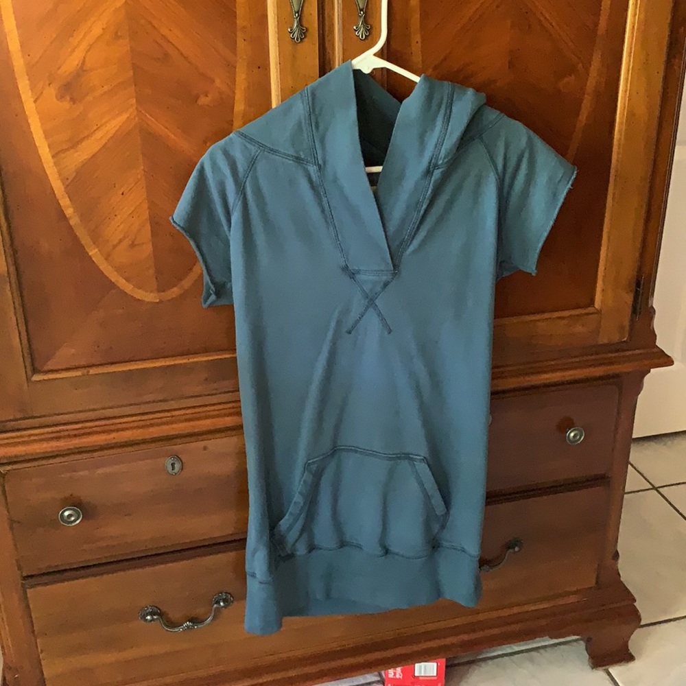 Blue Juicy Couture short sleeve hoodie